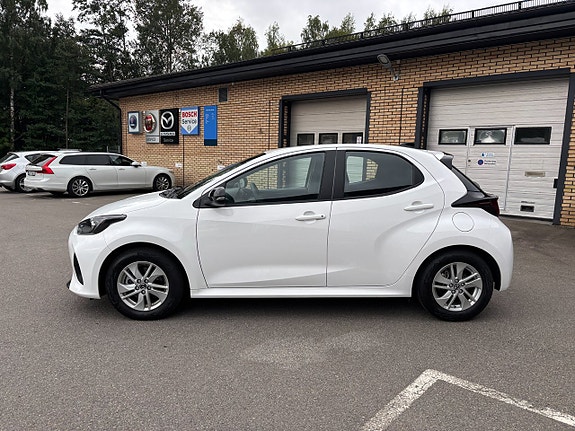 Mazda 2 2 of 12