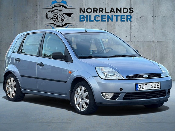Ford Fiesta 2 of 12