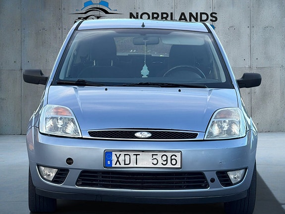 Ford Fiesta 11 of 12