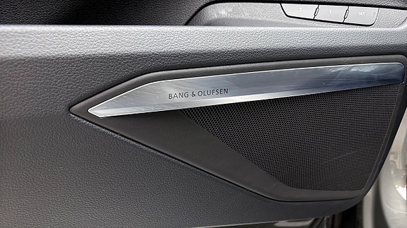 Audi Q8 e-tron 15 of 18