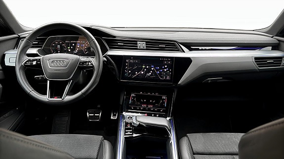Audi Q8 e-tron 10 of 18