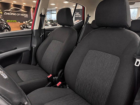 Hyundai i10 10 of 14