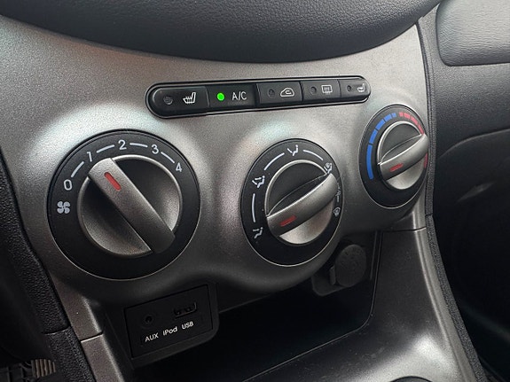 Hyundai i10 8 of 14