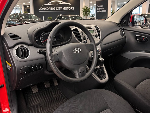 Hyundai i10 7 of 14