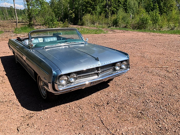 Oldsmobile Ninety-Eight 6 of 7