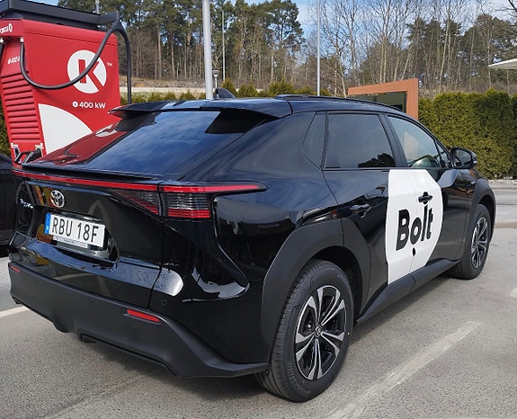 Toyota bZ4X 3 of 9