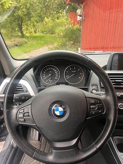 BMW 118d 5 of 8