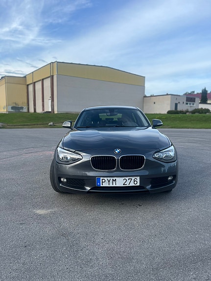 BMW 118d 2 of 8