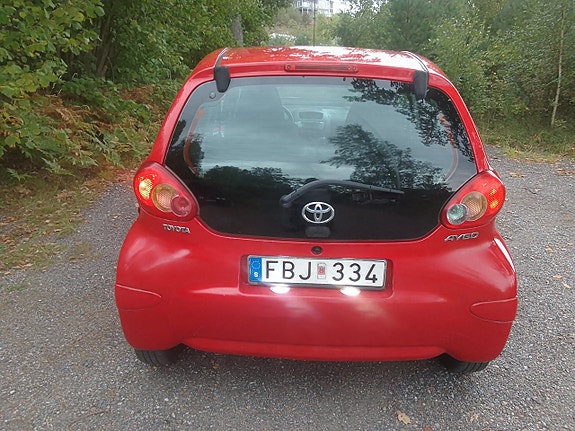 Toyota Aygo 5 of 6