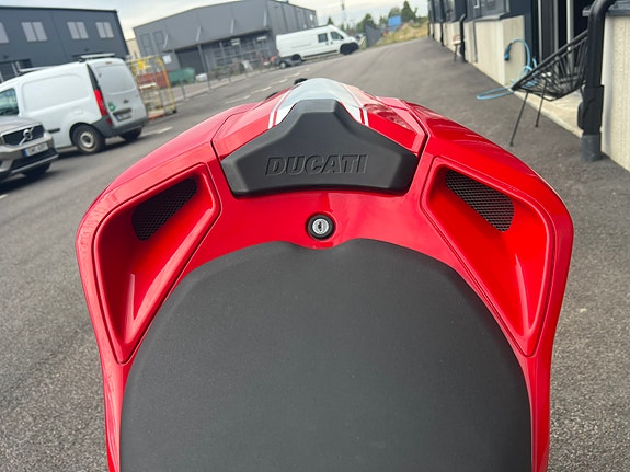 Ducati 1198 18 of 21