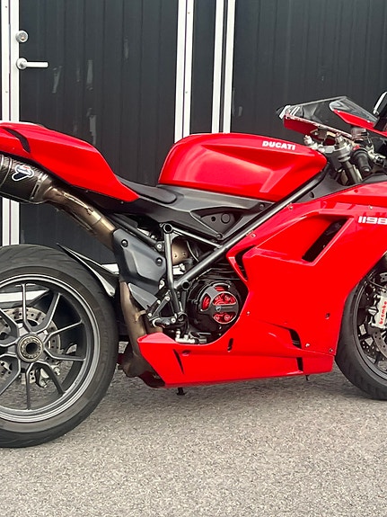 Ducati 1198 14 of 21