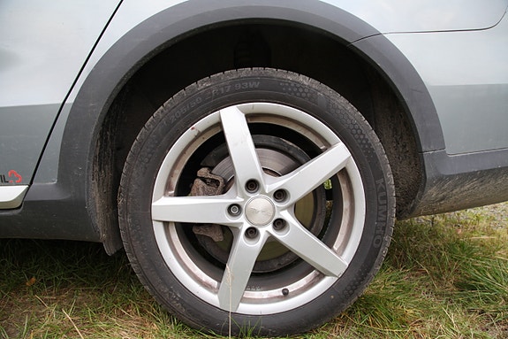 Volkswagen Passat Alltrack 4 of 17