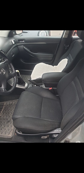 Toyota Avensis 16 of 17