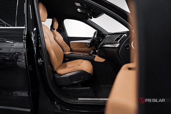 Volvo XC90 11 of 25