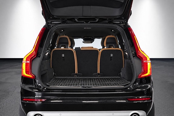 Volvo XC90 7 of 25