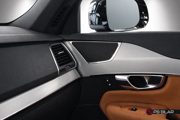 Volvo XC90 23 of 25