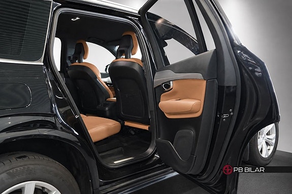 Volvo XC90 13 of 25