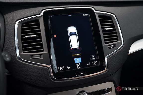 Volvo XC90 17 of 25