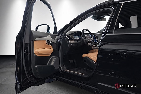 Volvo XC90 8 of 25