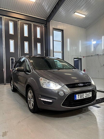 Ford S-MAX 6 of 13