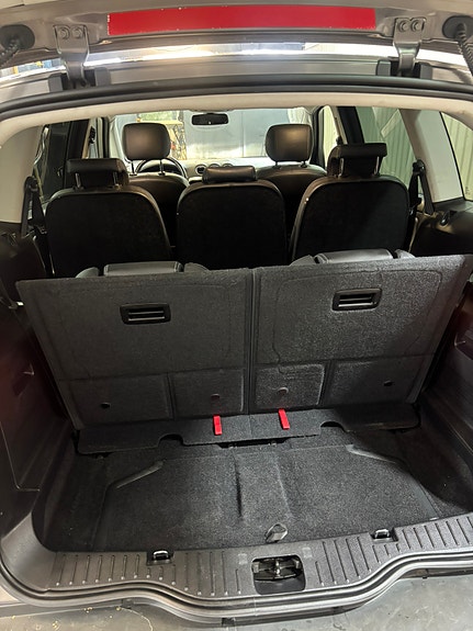 Ford S-MAX 5 of 13