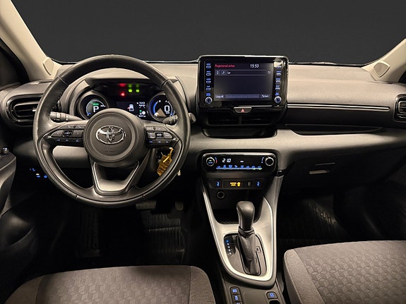 Toyota Yaris 11 of 17