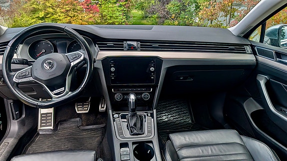 Volkswagen Passat Alltrack 8 of 16
