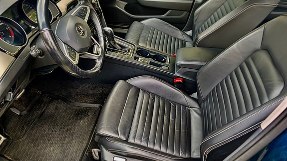 Volkswagen Passat Alltrack 5 of 16
