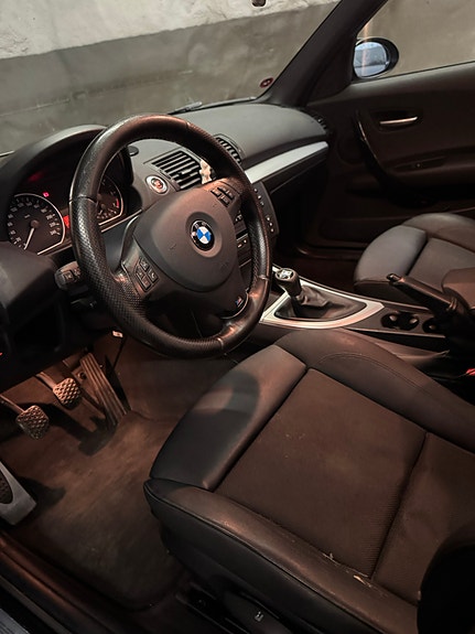 BMW 120i 7 of 12