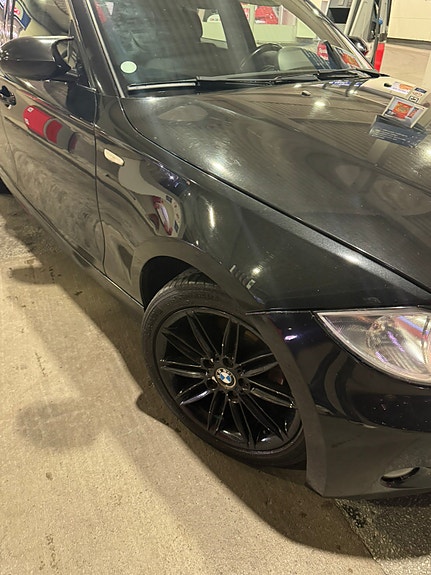 BMW 120i 6 of 12