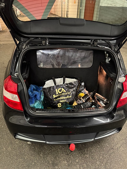 BMW 120i 10 of 12