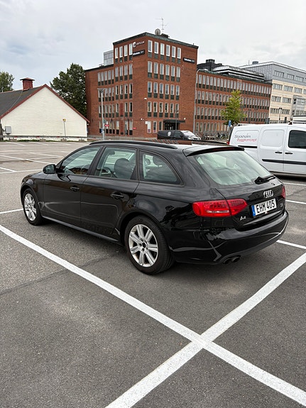 Audi A4 6 of 14