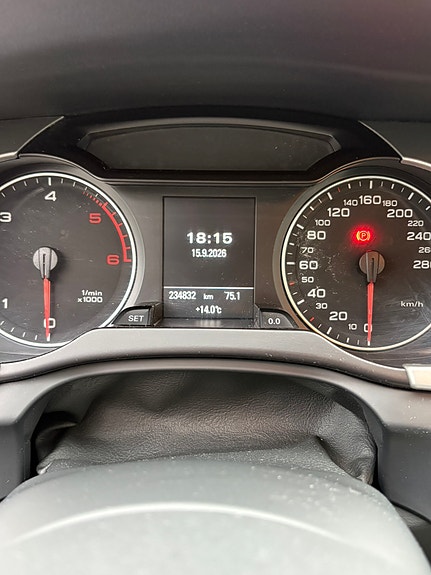Audi A4 10 of 14