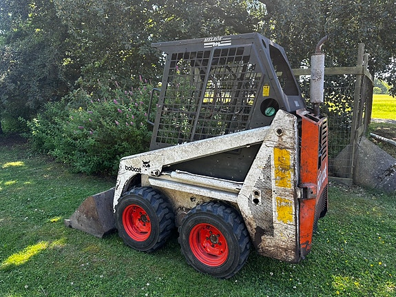 Bobcat 440B 3 of 5