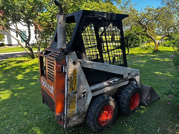 Bobcat 440B 4 of 5