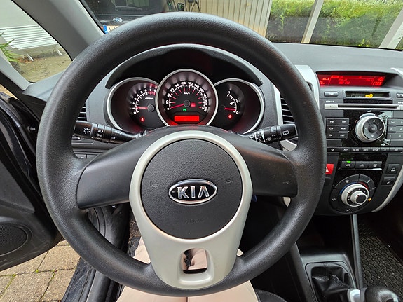 Kia Venga 5 of 5