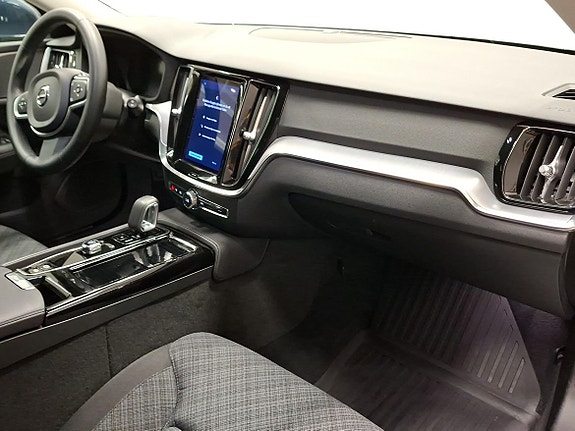 Volvo V60 4 of 14