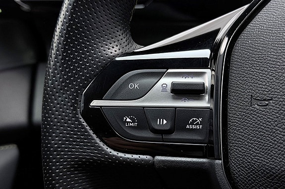 Peugeot 308 18 of 30
