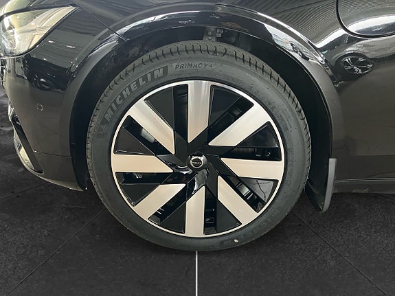 Volvo V90 10 of 16