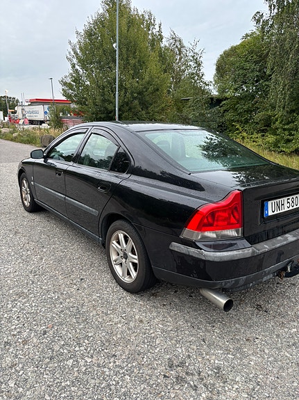 Volvo S60 4 of 6