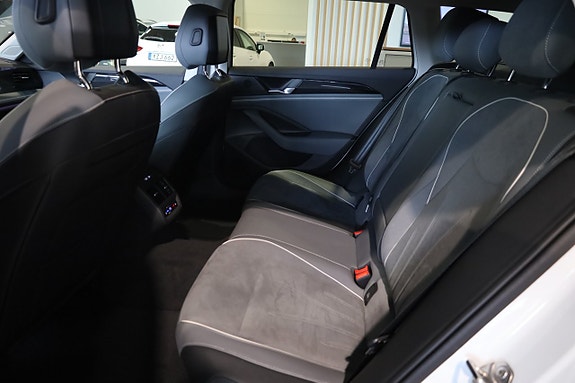 Volkswagen Passat 14 of 30
