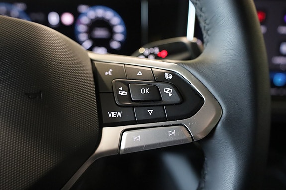 Volkswagen Passat 27 of 30