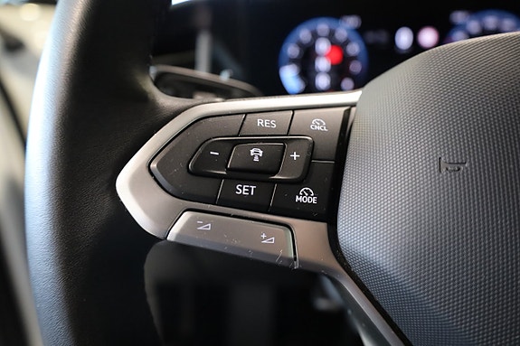 Volkswagen Passat 26 of 30