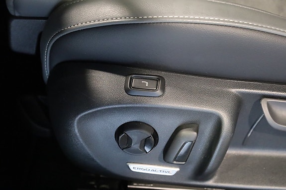 Volkswagen Passat 20 of 30