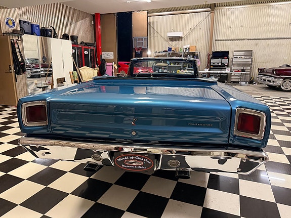 Plymouth Roadrunner 9 of 28