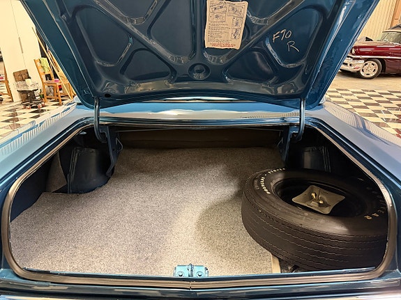 Plymouth Roadrunner 22 of 28