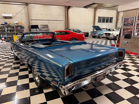 Plymouth Roadrunner 11 of 28