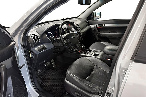 Kia Sorento 10 of 22