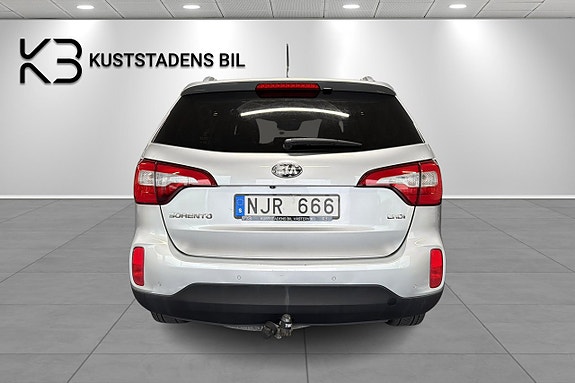Kia Sorento 4 of 22