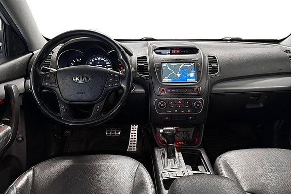 Kia Sorento 12 of 22